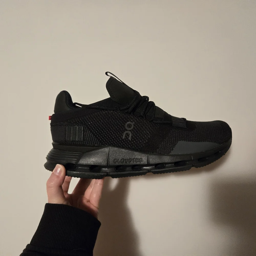 On Cloudnova Black/Eclipse Shoes - Picture 2 of 6